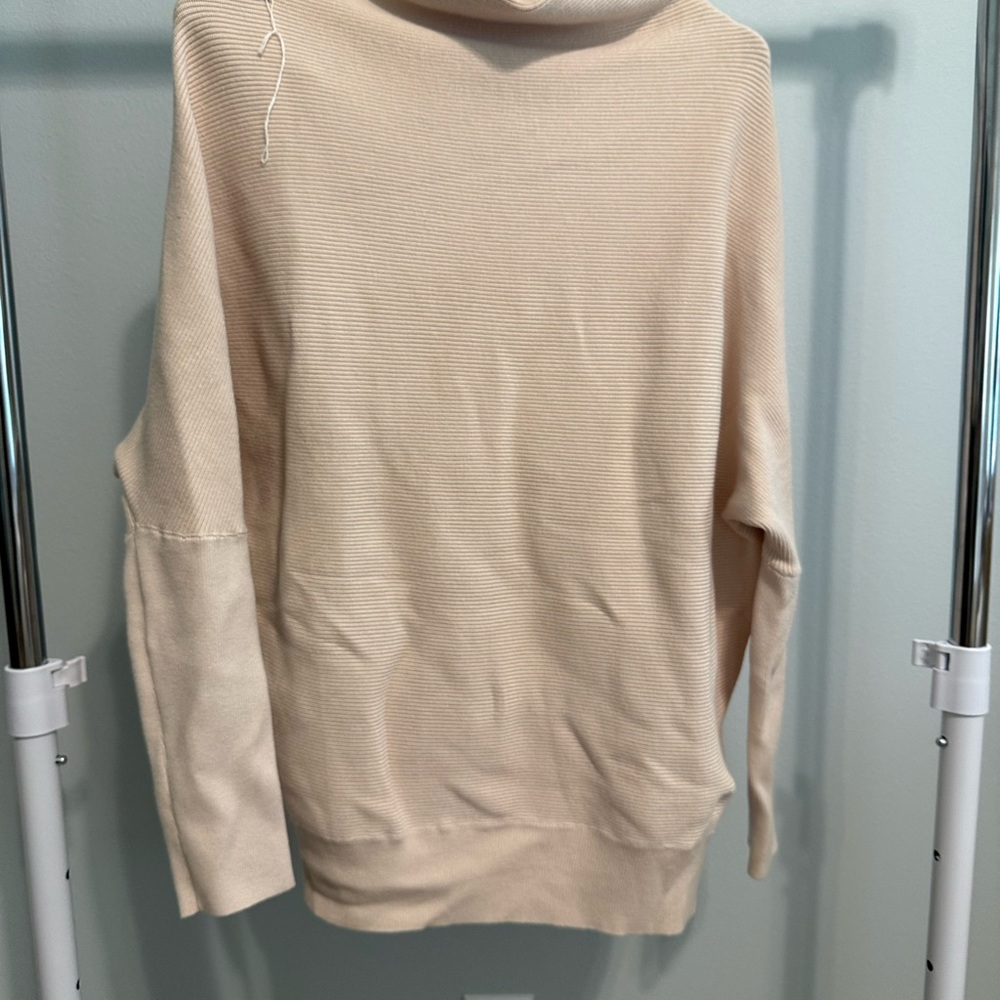 Bluivy Soft Cream Knit Top